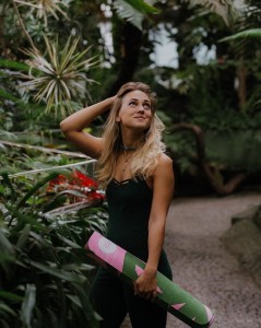 MatadojogiwliscietropikalneTROPICANA.jpg