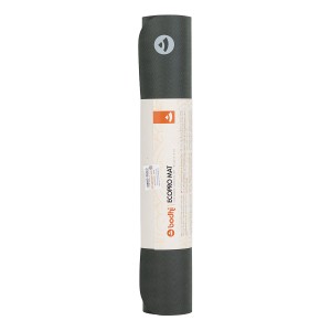 656sg_yoga_meditation_pilates_naturkautschuk_yogamatte_ecopro_schiefergrau_banderole_stehend.jpg