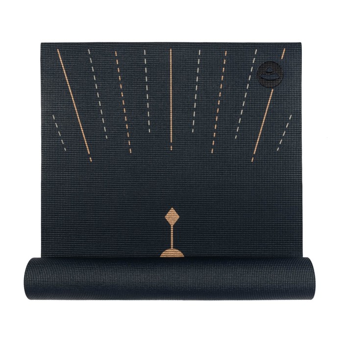 896dbmo_leela_collection_yogamatte_bodhi_midnight_halb_gerollt_2.jpg