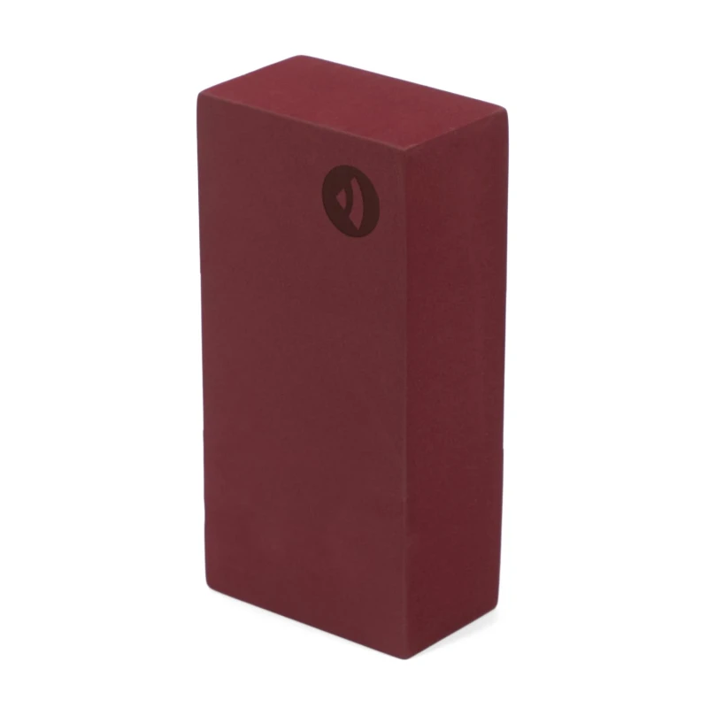 930dr-yoga-block-bodhi-dunkelrot-stehend.jpg