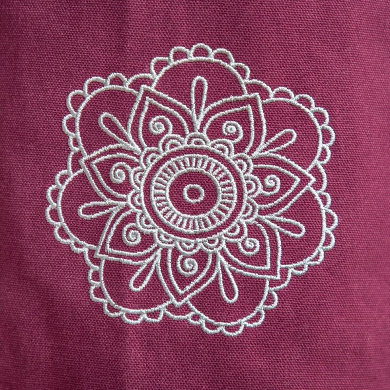 subx_schurwoll_yoga_matten_tragetasche_stickerei.jpg