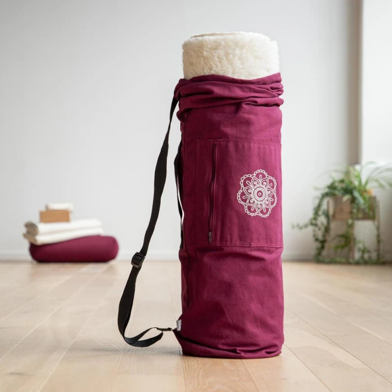 subx_schurwoll_yoga_matten_tragetasche_offen_stehend.jpg