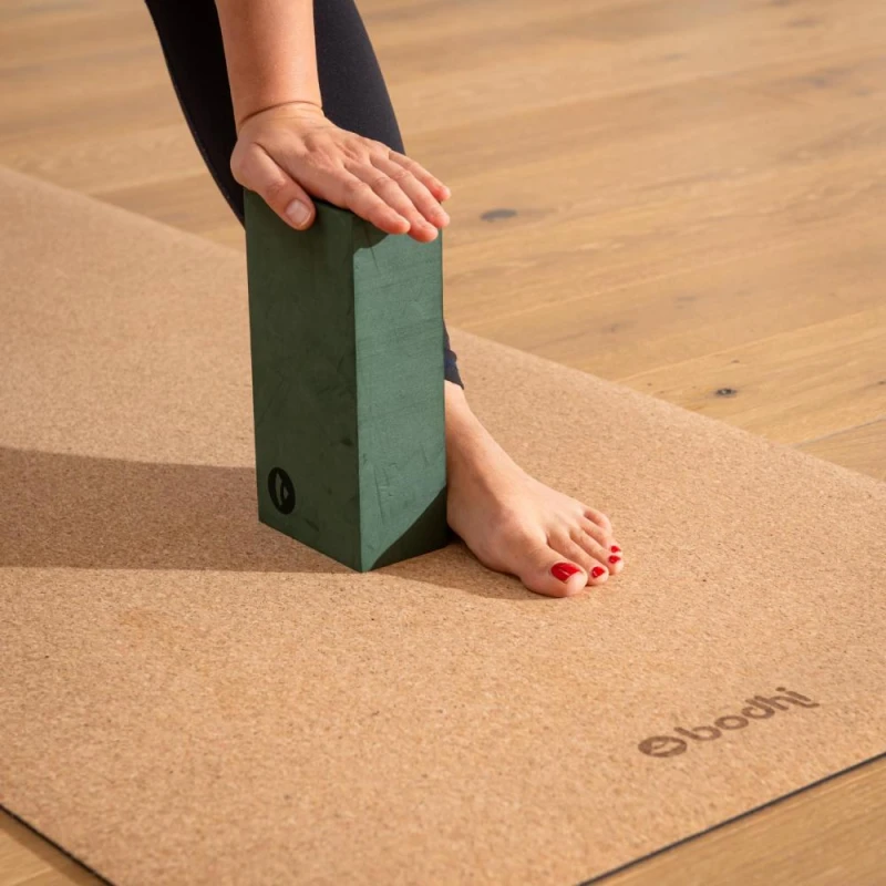 930bf-bodhi-yoga-yogaklotz-asana-brick-anwendung-6.jpg